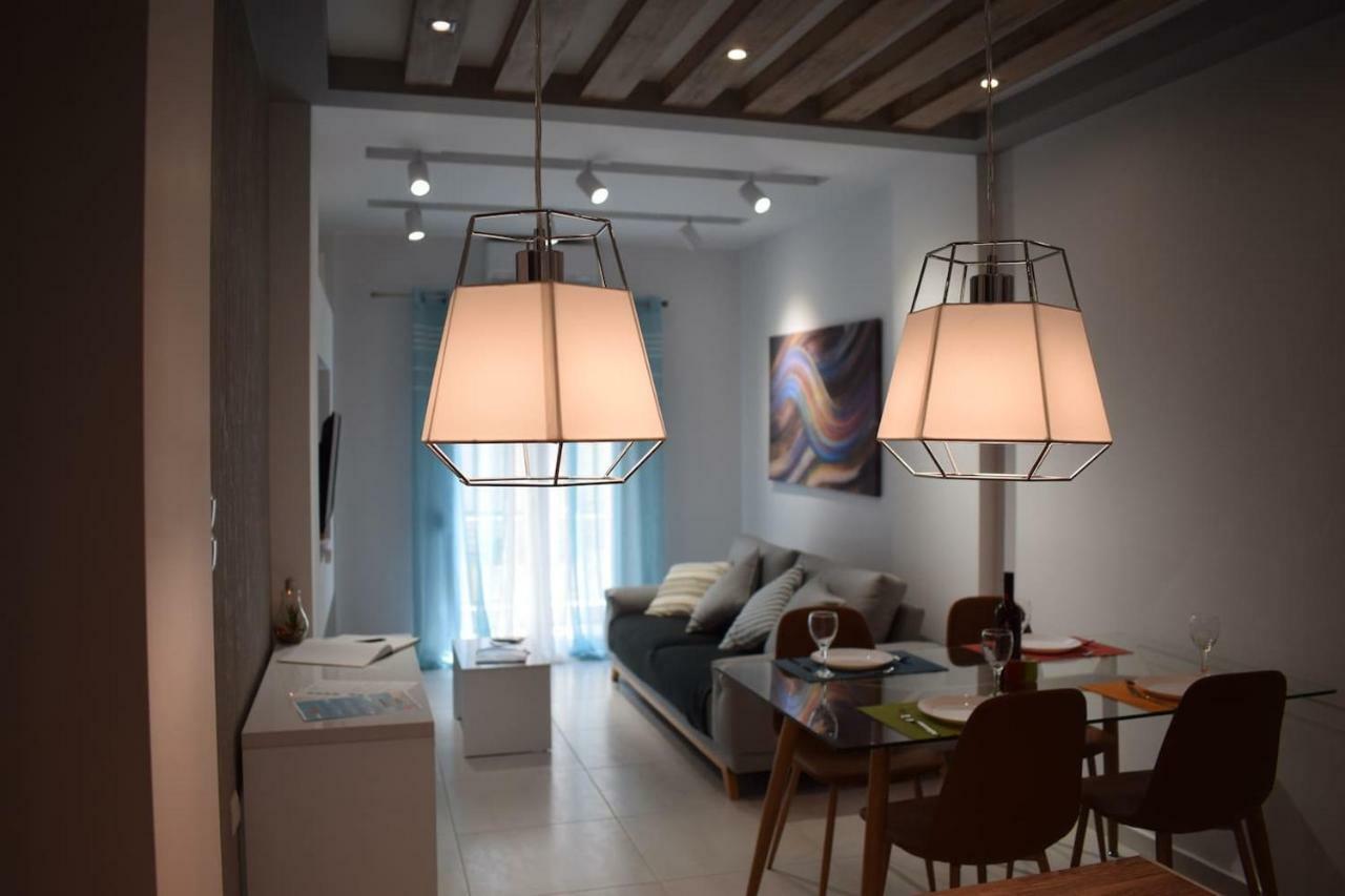 Central Luxury Apartment In เทสซาโลนิกิ ภายนอก รูปภาพ