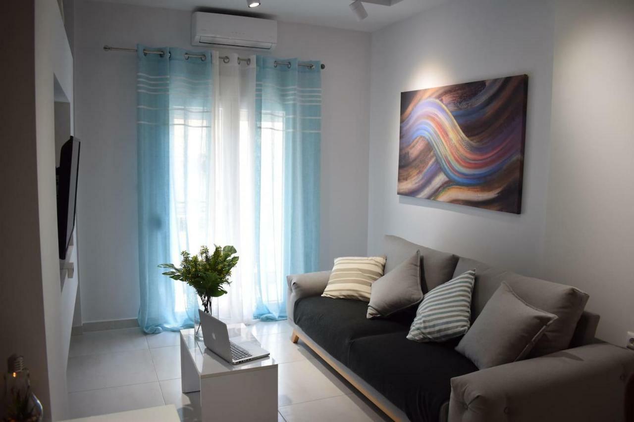 Central Luxury Apartment In เทสซาโลนิกิ ภายนอก รูปภาพ