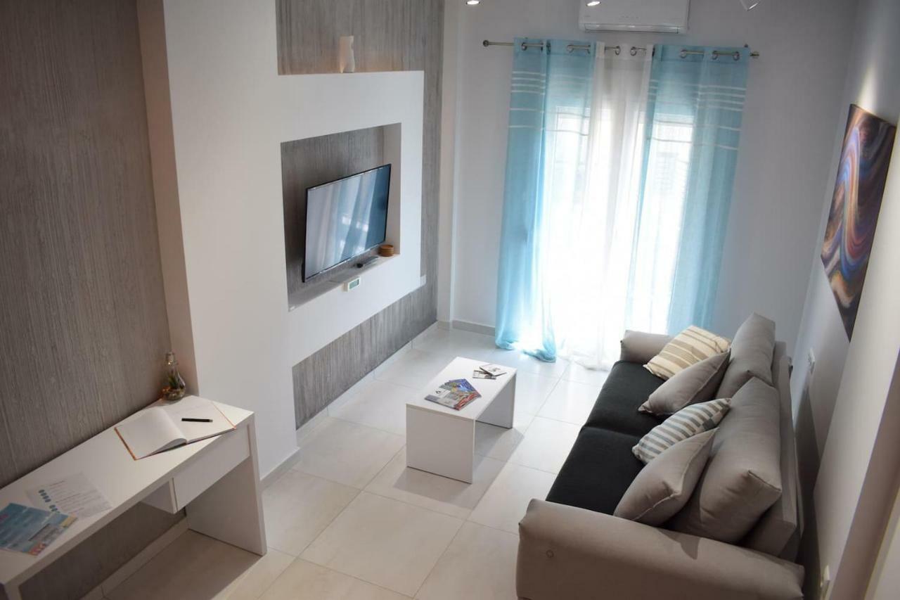 Central Luxury Apartment In เทสซาโลนิกิ ภายนอก รูปภาพ